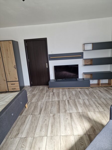 Unirii, Sfanta Vineri, ultracentral