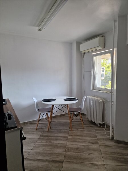 Unirii, Sfanta Vineri, ultracentral